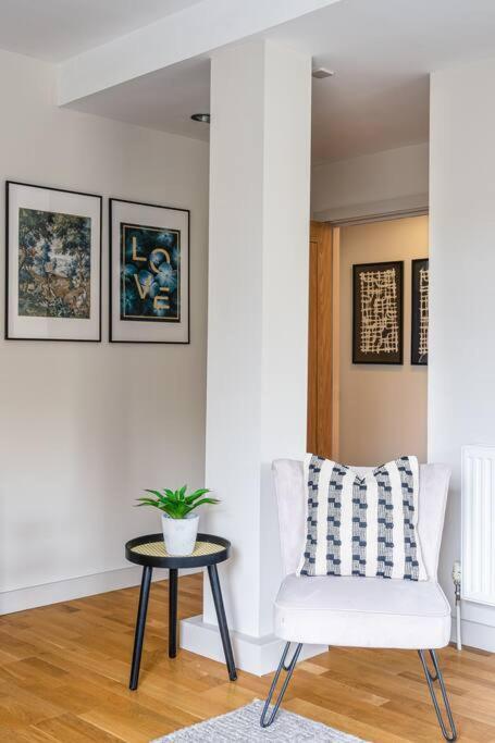 Stunning 2 Bedroom Apartment In Converted Chapel Bath Eksteriør bilde